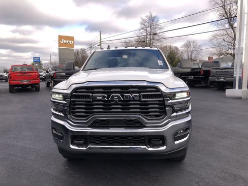New 2026 RAM 2500 Tradesman w/ Chrome Appearance Group image 16