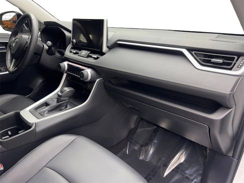 Used 2024 Toyota RAV4 XLE Premium image 53