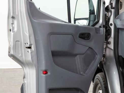 Used 2016 Ford Transit 350 XL image 6