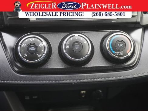 Used 2017 Toyota RAV4 LE image 14