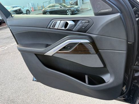 Used 2024 BMW X6 xDrive40i image 25