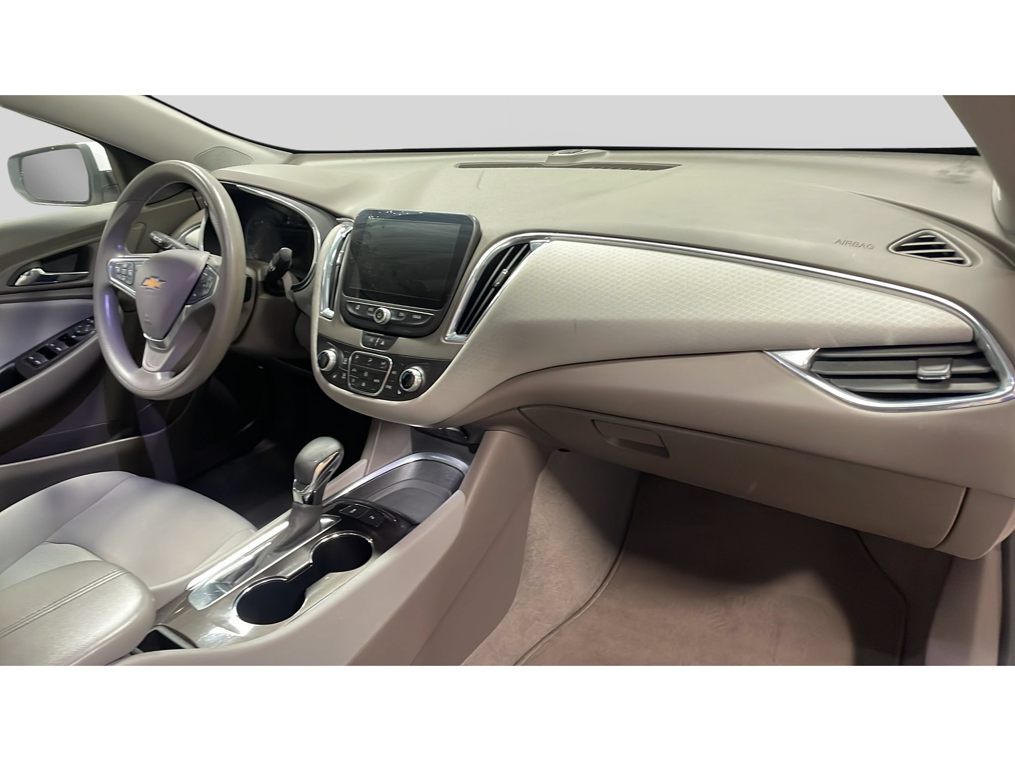 Used 2021 Chevrolet Malibu LT FWD image 18
