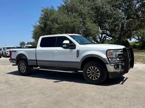 Used 2022 Ford F250 Lariat w/ Lariat Value Package AWD/4WD image 3