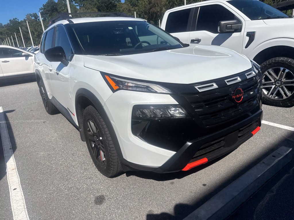 Used 2026 Nissan Rogue SV AWD/4WD image 1