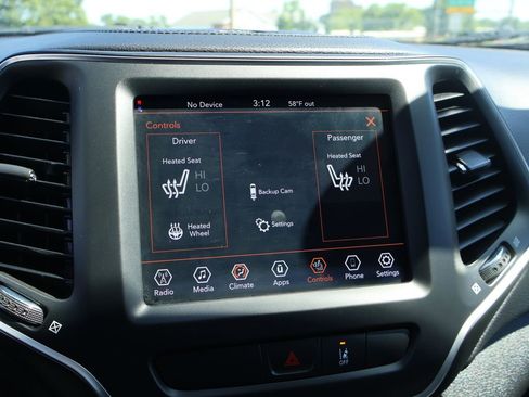 Used 2022 Jeep Cherokee Latitude w/ Sun & Sound Group AWD/4WD image 35