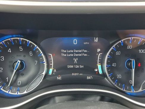 Used 2023 Chrysler Pacifica Touring-L AWD/4WD image 20