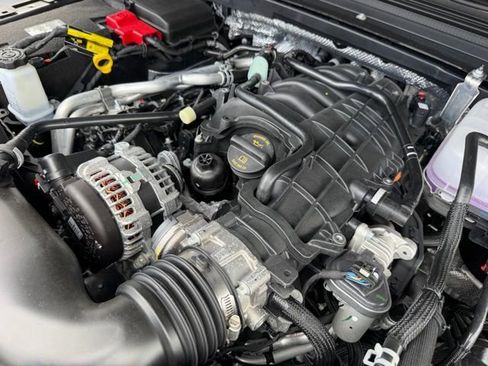 New 2026 Jeep Gladiator Sport AWD/4WD image 12
