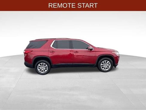 Used 2020 Chevrolet Traverse LT image 8