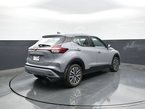 Used 2024 Nissan Kicks SV FWD image 7