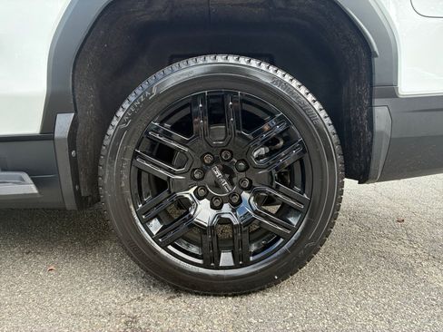 New 2026 GMC Sierra EV Elevation w/ Premium Package AWD/4WD image 22
