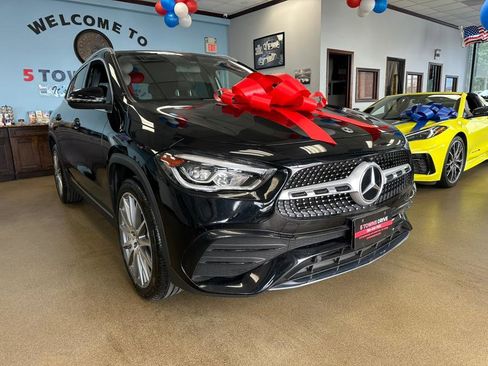 Used 2021 Mercedes-Benz GLA 250 4MATIC image 3