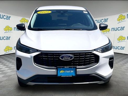 Used 2025 Ford Escape Active AWD/4WD image 2