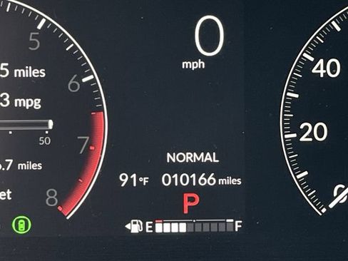 Certified 2025 Honda Pilot TrailSport image 16