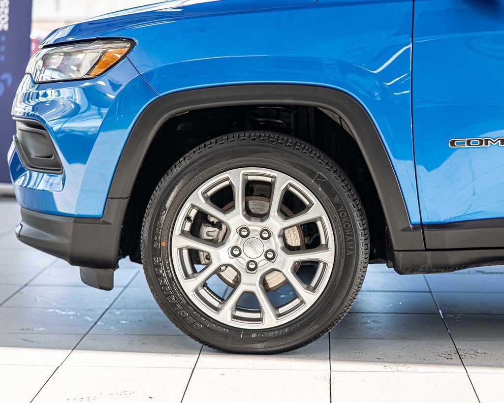 Used 2022 Jeep Compass Latitude AWD/4WD image 7
