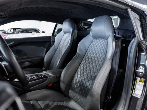 Used 2017 Audi R8 V10 plus image 14