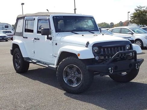 Used 2014 Jeep Wrangler Unlimited Sahara w/ Connectivity Group image 30