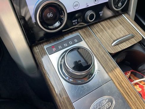 Used 2019 Land Rover Range Rover HSE image 14