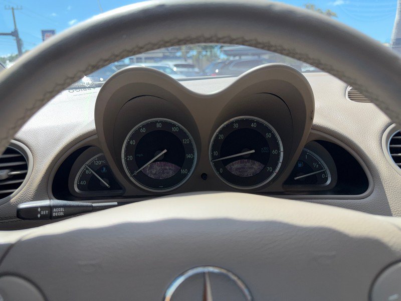 Used 2005 Mercedes-Benz SL 500 image 4