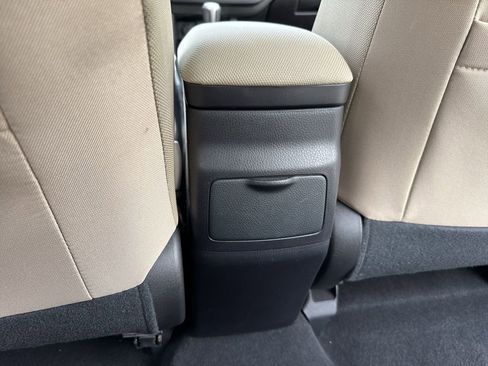 Used 2014 Toyota Corolla LE FWD image 37