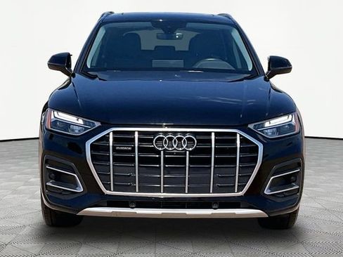 Used 2021 Audi Q5 2.0T Premium Plus w/ Premium Plus Package AWD/4WD image 3