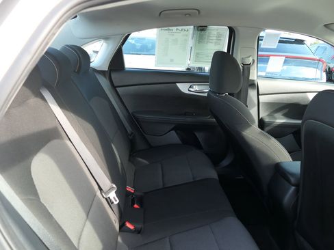 Used 2023 Kia Forte LXS w/ LXS Technology Package image 25