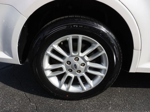 Used 2019 Ford Flex SEL image 31