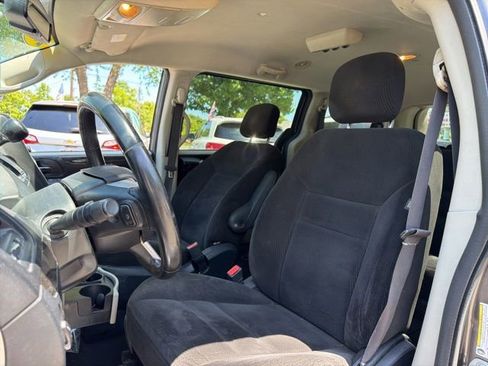 Used 2017 Dodge Grand Caravan SE w/ Power Window Group FWD image 7