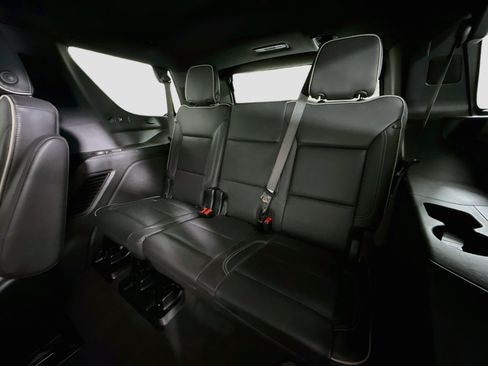 Used 2025 Chevrolet Tahoe Premier RWD image 41