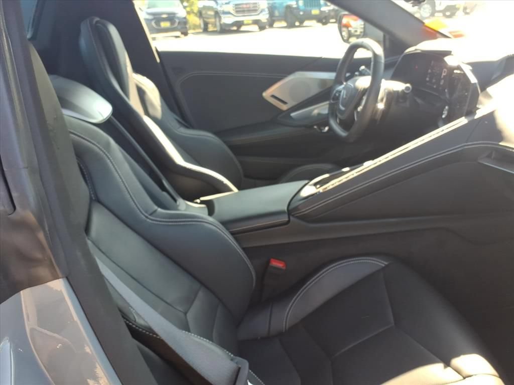 Used 2025 Chevrolet Corvette Stingray Preferred Conv w/ Z51 Performance Package RWD image 11