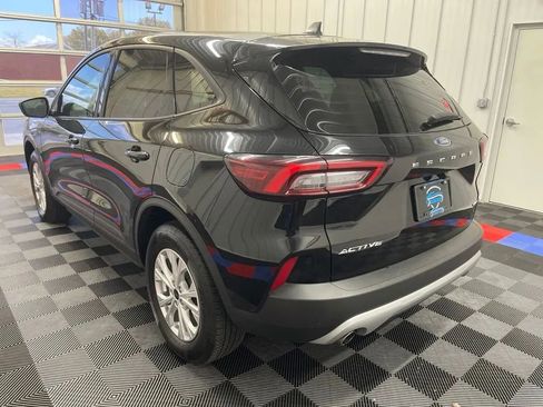 Used 2025 Ford Escape Active AWD/4WD image 5