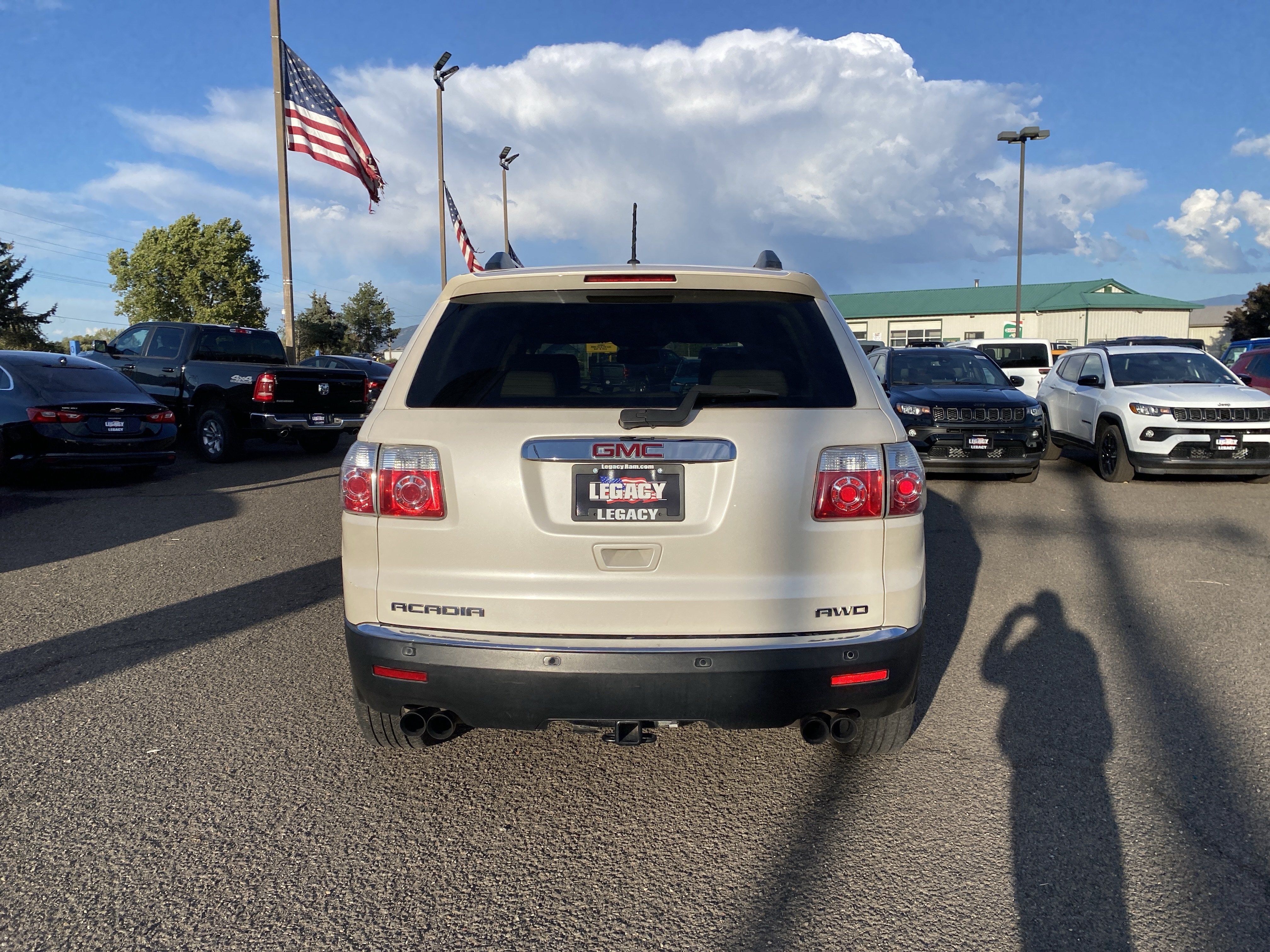 Used 2012 GMC Acadia SLT AWD/4WD image 4
