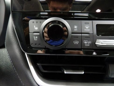 Used 2025 Toyota Grand Highlander AWD image 51