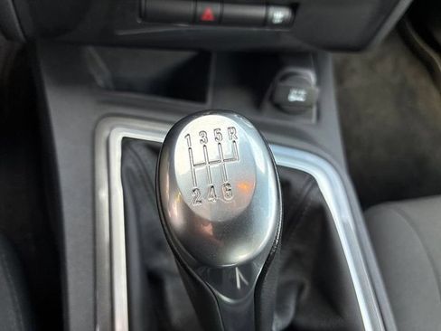Used 2010 Dodge Challenger R/T RWD image 29