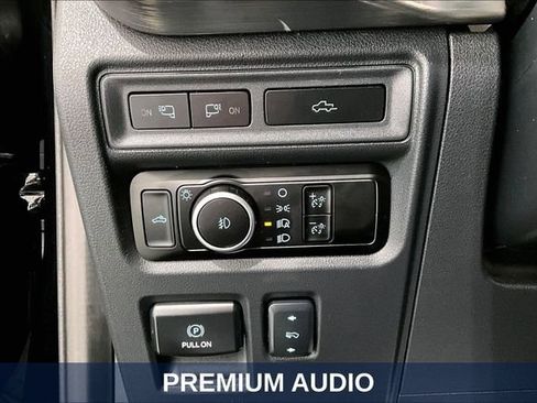Used 2023 Ford F150 Lariat AWD/4WD image 23