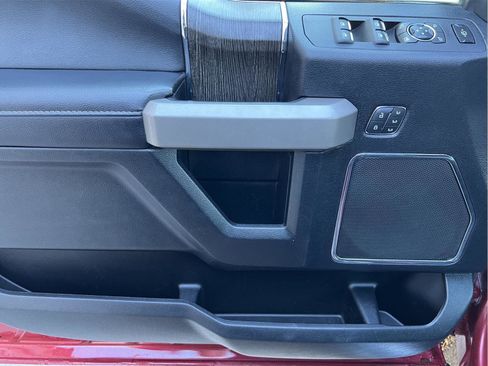 Used 2020 Ford F350 Lariat w/ Chrome Package image 11