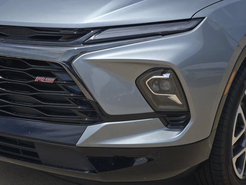 Used 2025 Chevrolet Blazer RS w/ Driver Confidence II Package FWD image 30