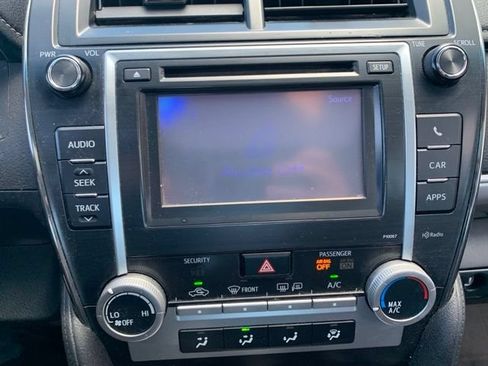 Used 2012 Toyota Camry SE FWD image 13