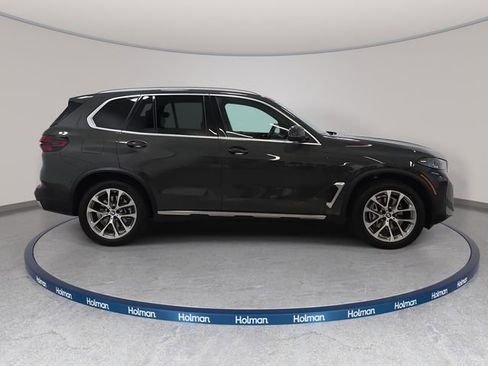 Certified 2026 BMW X5 xDrive40i w/ Premium Package AWD/4WD image 4