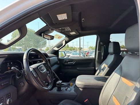 Used 2023 GMC Sierra 1500 AT4 w/ Technology Package AWD/4WD image 17