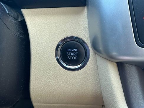 Used 2017 Toyota Highlander Limited Platinum image 35