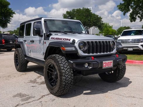 Used 2024 Jeep Wrangler Unlimited Rubicon w/ Convenience Group image 6