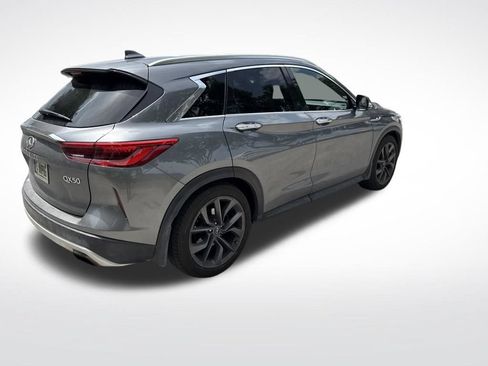 Used 2019 INFINITI QX50 Essential w/ Sensory Package AWD/4WD image 4