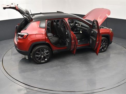 New 2026 Jeep Compass Limited image 30