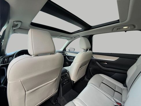 Used 2025 MAZDA CX-70 Plug-In Hybrid w/ Premium Pkg image 29