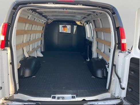 Used 2023 Chevrolet Express 2500 RWD 2500 135 w/ Driver Convenience Package image 23