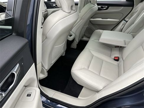 Certified 2023 Volvo XC60 B5 Plus w/ Climate Package image 23
