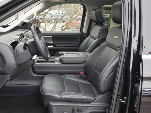 Certified 2025 Ford Expedition Max Platinum AWD/4WD image 3