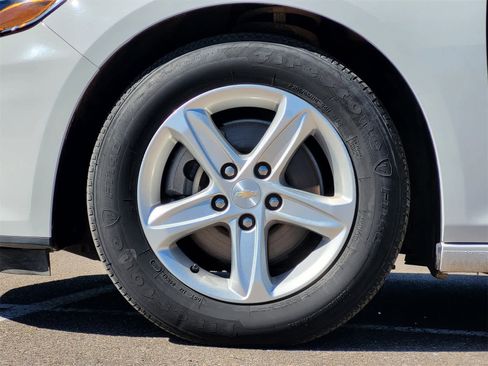 Used 2023 Chevrolet Malibu LT image 10