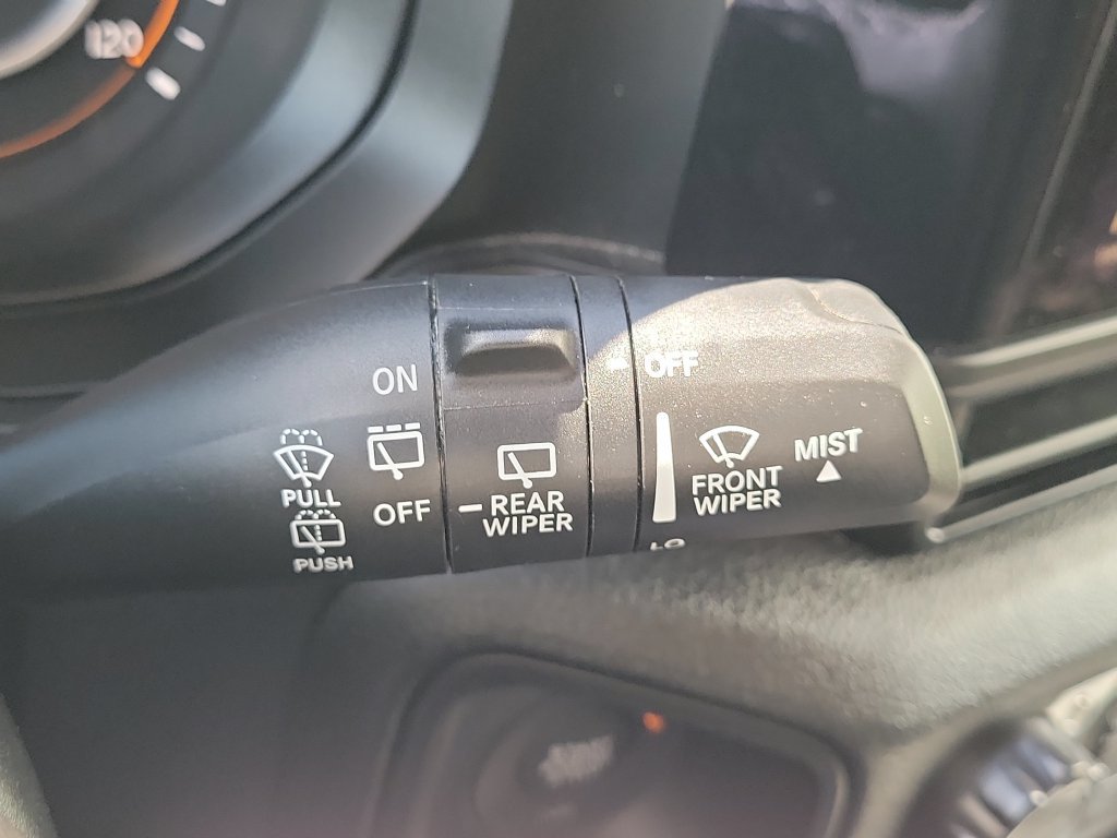 Used 2025 Jeep Wrangler Unlimited Sport AWD/4WD image 12