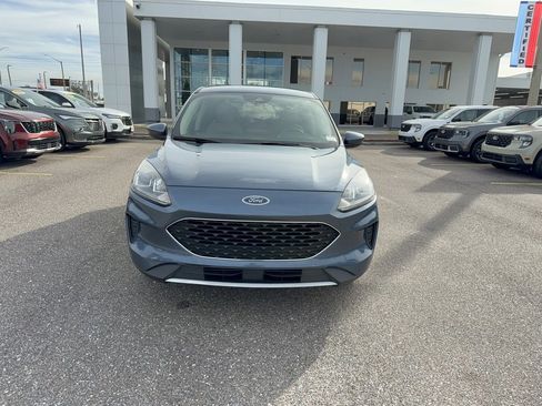 Certified 2020 Ford Escape SE image 3